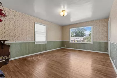 1571 E Lake St S, Ogden, UT 84401 - Photo 3
