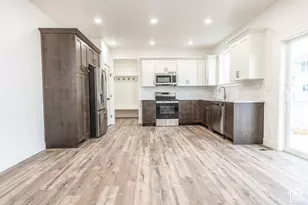 186 E 625 S, Hyde Park, UT 84318 - Photo 5