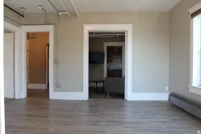 653 E 300 S, Salt Lake City, UT 84102 - Photo 13