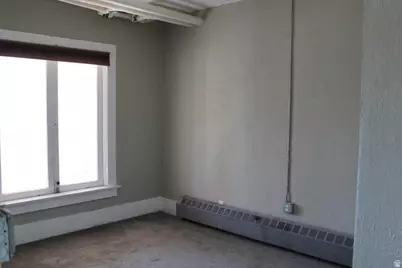 653 E 300 S, Salt Lake City, UT 84102 - Photo 9