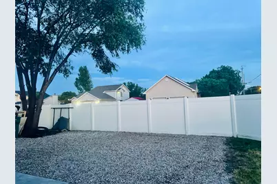 11860 S Alysum Cir, Riverton, UT 84065 - Photo 3