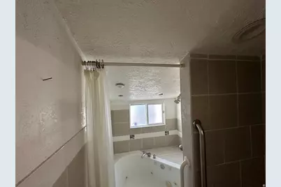 4235 W 5700 S, Kearns, UT 84118 - Photo 13