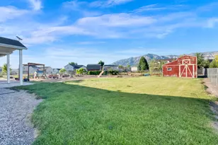 918 W 1600 N, Harrisville, UT 84404 - Photo 31