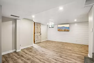 240 E 9125 S, Sandy, UT 84070 - Photo 9