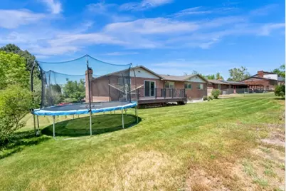 2902 N 725 W, Layton, UT 84041 - Photo 27