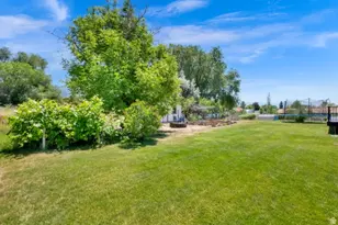 2902 N 725 W, Layton, UT 84041 - Photo 29