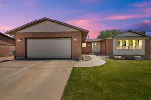 2902 N 725 W, Layton, UT 84041 - Photo 1