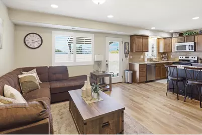 1830 W 5050 S, Roy, UT 84067 - Photo 7