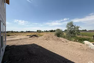 1077 N Summit View Dr W, Harrisville, UT 84404 - Photo 7