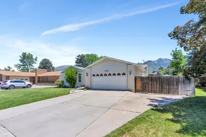 8093 S Beaumont Dr E, Sandy, UT 84093 - Photo 3
