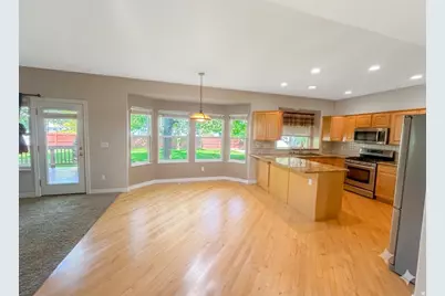 11467 S Loganberry Ct E, Draper, UT 84020 - Photo 9