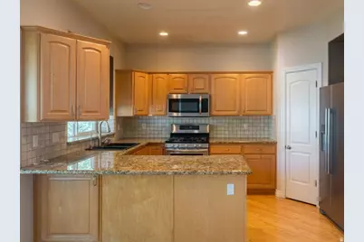 11467 S Loganberry Ct E, Draper, UT 84020 - Photo 11