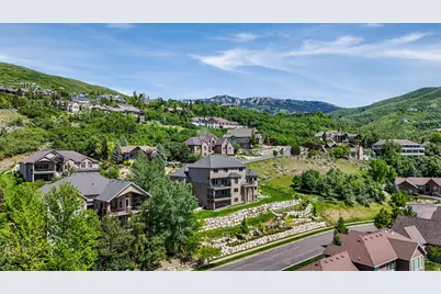 1596 E Millbrook Way S, Bountiful, UT 84010 - Photo 19