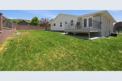 563 E 350 N, Bountiful, UT 84010 - Photo 35