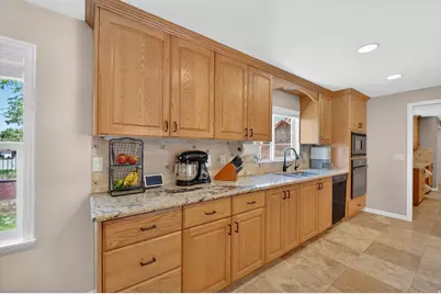 563 E 350 N, Bountiful, UT 84010 - Photo 13