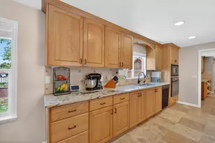 563 E 350 N, Bountiful, UT 84010 - Photo 13