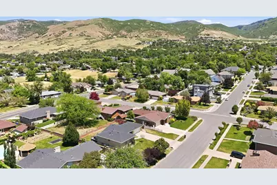 563 E 350 N, Bountiful, UT 84010 - Photo 41