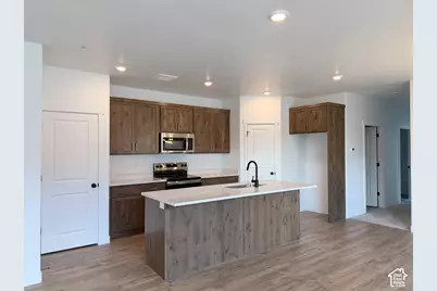 253 E Volunteer Dr #8-204, Spanish Fork, UT 84660 - Photo 3
