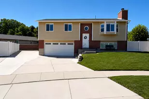 6278 S Hurstbourne Cir W, Taylorsville, UT 84129 - Photo 1