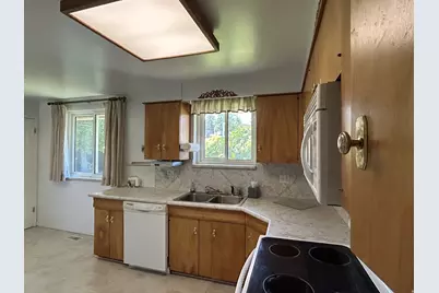 8859 W Helen Dr S, Magna, UT 84044 - Photo 7