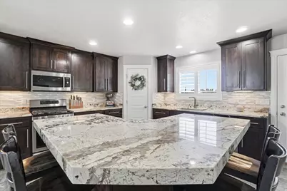 529 W 3100 S, Syracuse, UT 84075 - Photo 9