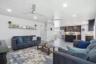529 W 3100 S, Syracuse, UT 84075 - Photo 5