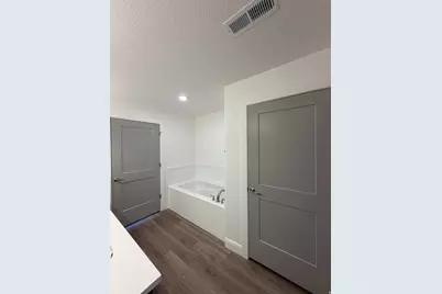 832 N 250 E #B, Tooele, UT 84074 - Photo 5
