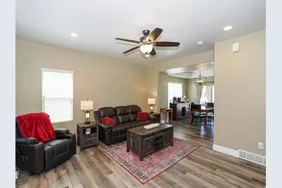 879 W Saddlebrook Dr, Kaysville, UT 84037 - Photo 17