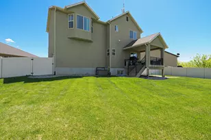 879 W Saddlebrook Dr, Kaysville, UT 84037 - Photo 5