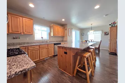 6914 S Mysteria Ln W, Midvale, UT 84047 - Photo 5