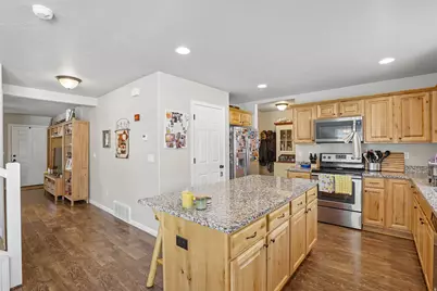 6914 S Mysteria Ln W, Midvale, UT 84047 - Photo 11