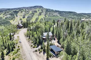 326 Ridgeview St, Brian Head, UT 84719 - Photo 5