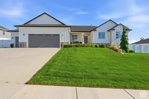 1058 E 300 S, Smithfield, UT 84335 - Photo 5