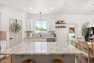 1058 E 300 S, Smithfield, UT 84335 - Photo 13