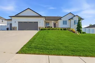 1058 E 300 S, Smithfield, UT 84335 - Photo 5