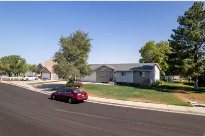 6452 W 3270 S, West Valley, UT 84128 - Photo 47