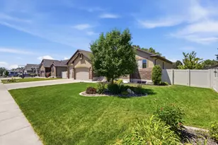 1302 W 2535 N, Clinton, UT 84015 - Photo 3