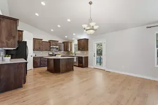 1302 W 2535 N, Clinton, UT 84015 - Photo 7