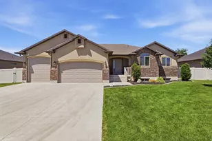 1302 W 2535 N, Clinton, UT 84015 - Photo 1