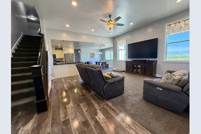 2606 W Mortensen Ln, Roosevelt, UT 84066 - Photo 7