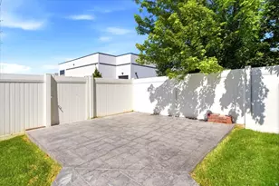 822 W Star Spangled Dr, Bluffdale, UT 84065 - Photo 37