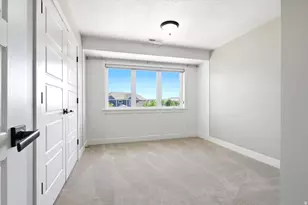 822 W Star Spangled Dr, Bluffdale, UT 84065 - Photo 23