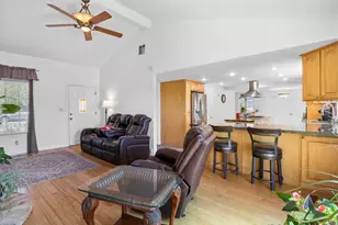 9776 S Granite Hills Dr, Sandy, UT 84092 - Photo 11