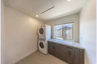 1878 W Springwater Ln, Orem, UT 84059 - Photo 13