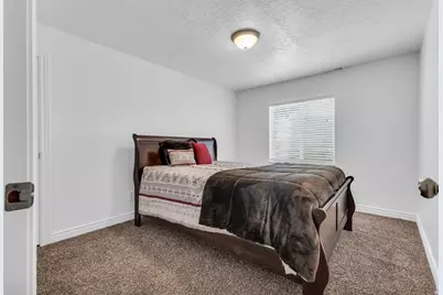1368 W 2920 S, Syracuse, UT 84075 - Photo 27