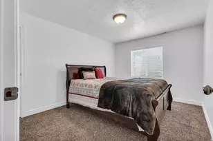 1368 W 2920 S, Syracuse, UT 84075 - Photo 27