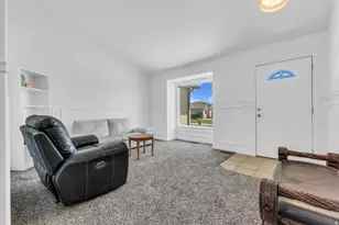 1368 W 2920 S, Syracuse, UT 84075 - Photo 5