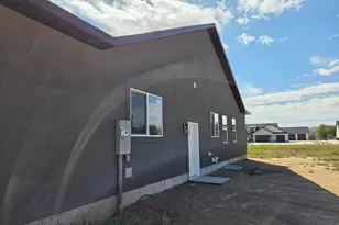 553 W 1500 S, Vernal, UT 84078 - Photo 3