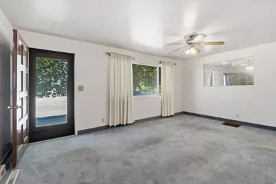386 S 600 W, Tremonton, UT 84337 - Photo 3