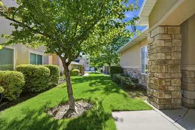 7361 S Geralee Ln, West Jordan, UT 84084 - Photo 17